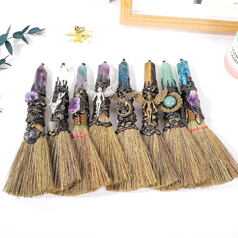 Wholesale Crystal Crafts Natural Healing Stone Point Woven Ornaments Amethyst Flower Witch Magic Brooms Souvenirs
