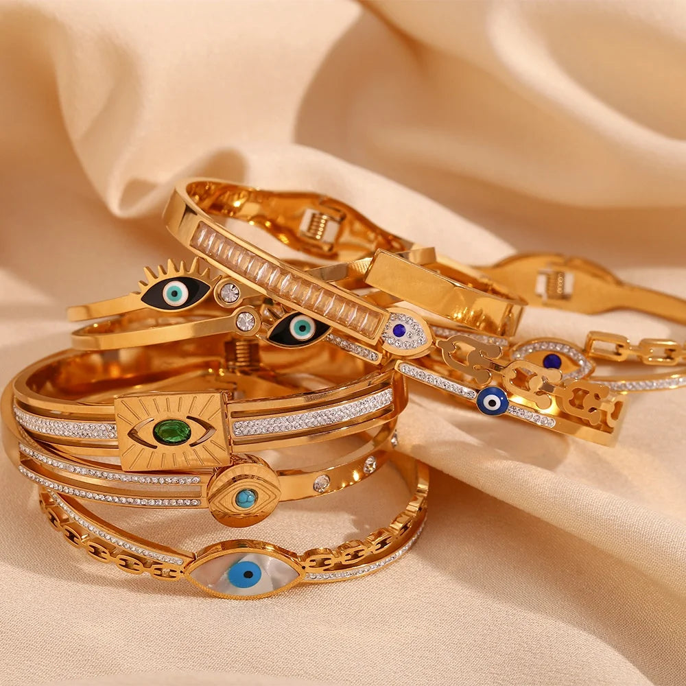 Luxury Custom Non Tarnish 18K Gold Plated Stainless Steel Bracelet Snap Hook Evil Eyes Crystal Enamel Shell Bracelet for Women