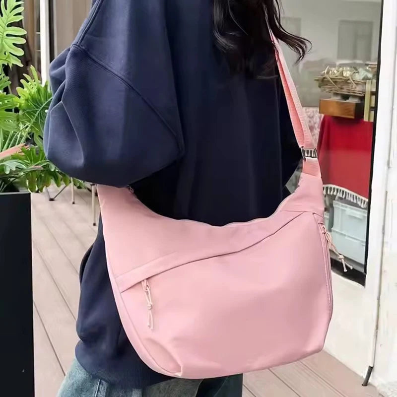 New Arrival Large Capacity Waterproof Portable Crossbody Tote Bag Fashionable Shoulder Bag Zipper Single Strap Dumpling Bag for