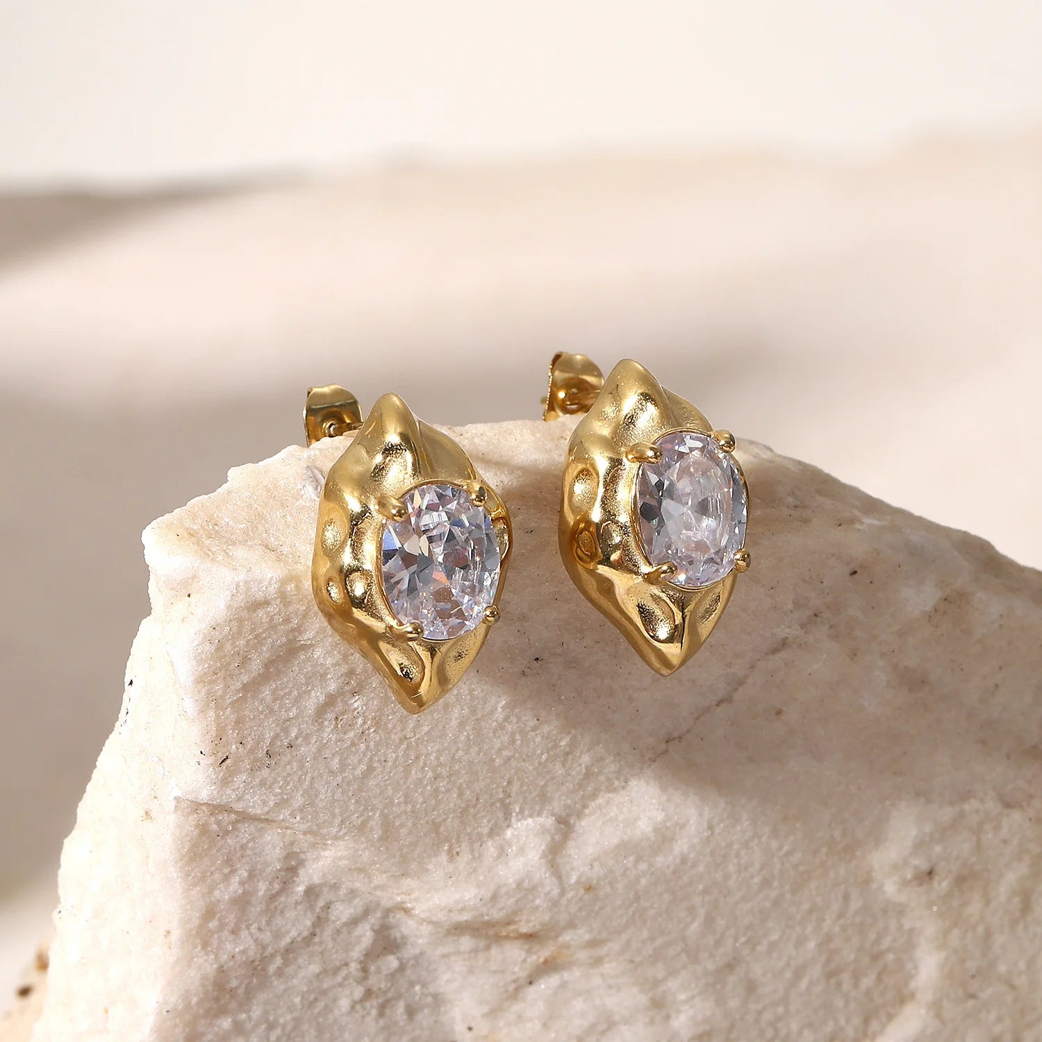 Women Fashion Jewelry Hammered Teardrop Earrings Inlaid Zircon Earrings 14k Gold Plated Flat Back Earring