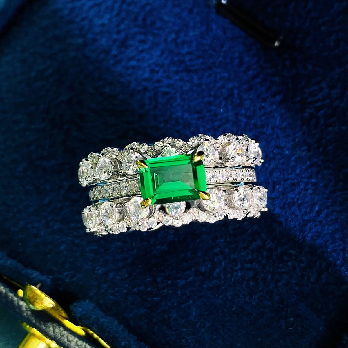 Dropshopping Dainty Fashion 925 Sterling Silver Gold Plated Diamond Emerald Ring Women MegaBDM