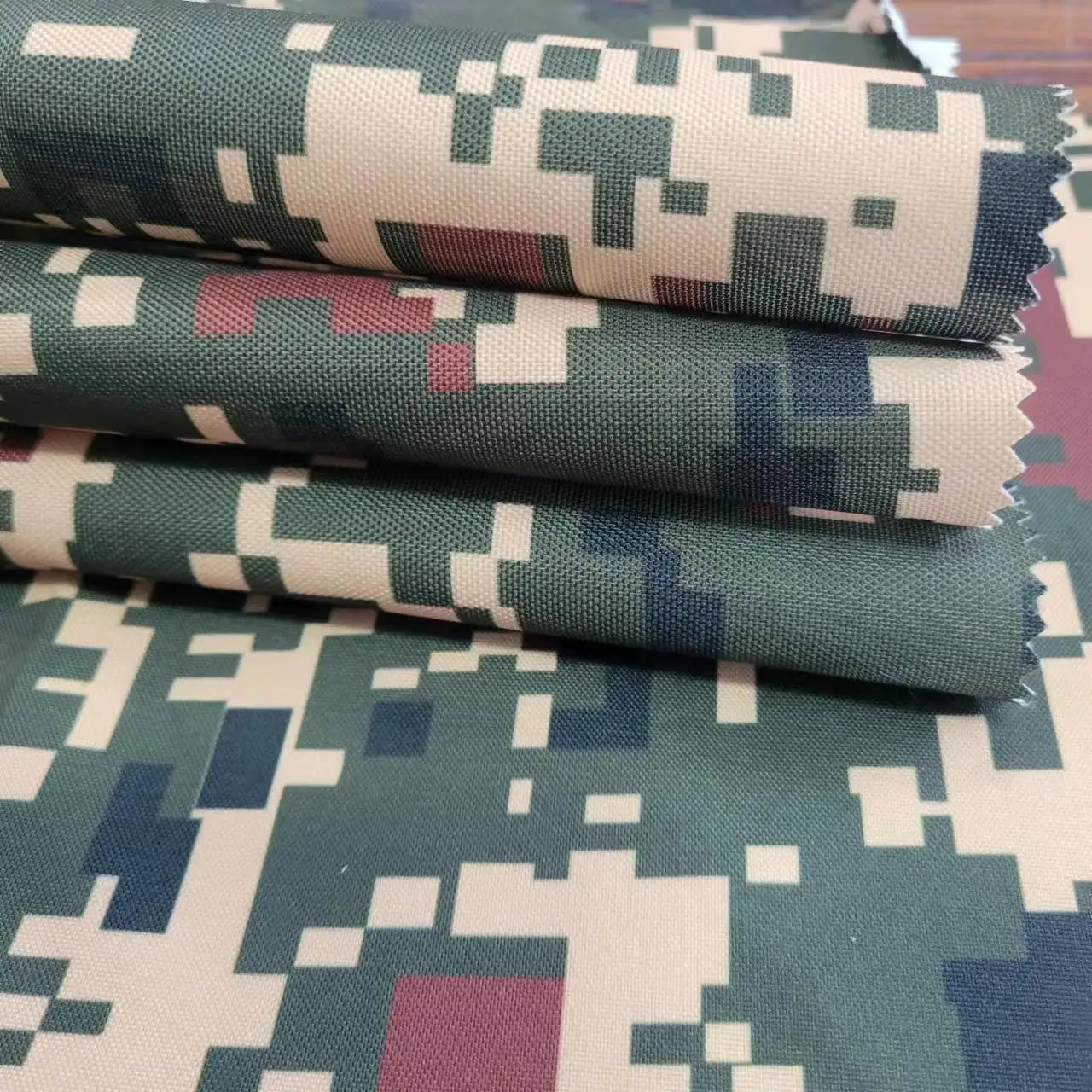 Woven 600D Oxford Fabric for Bags Tents Waterproof  100% Polyester Digital Printed Camouflage Fabric
