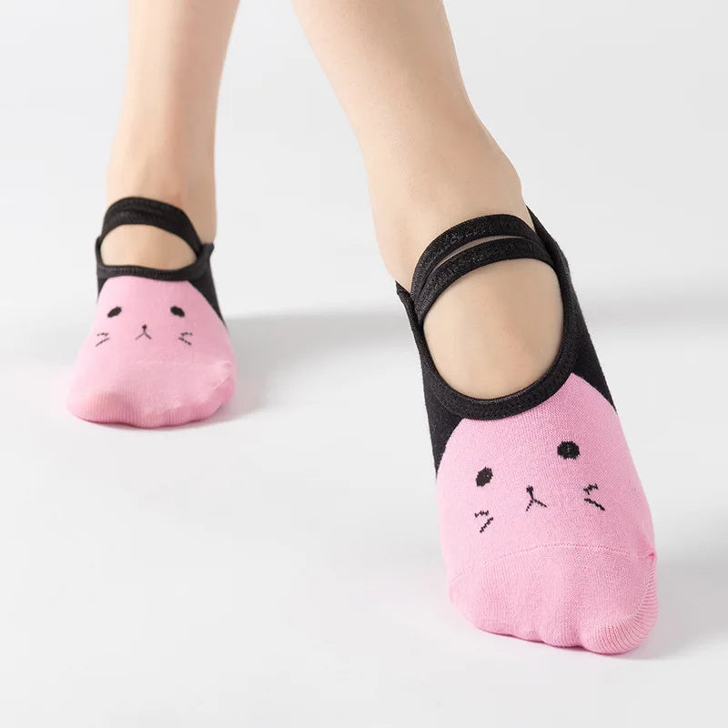 Xianghui Popular Ankle Non slip Colorful Sports Fitness Pilates pink Customized Cute Pattern Design Yoga Socks for Women