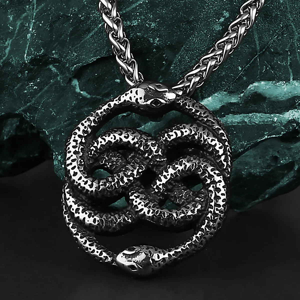 Wholesale Stainless Steel Domineering Men's Trend Pendant Fashion Double Snake Stainless Steel Pendant Necklace