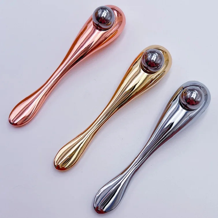 Custom Logo Rotatable Stainless Steel Ball Gold Makeup Spoon Luxury Zinc Alloy Metal Eye Cream Cosmetic Spatula for Skin Care