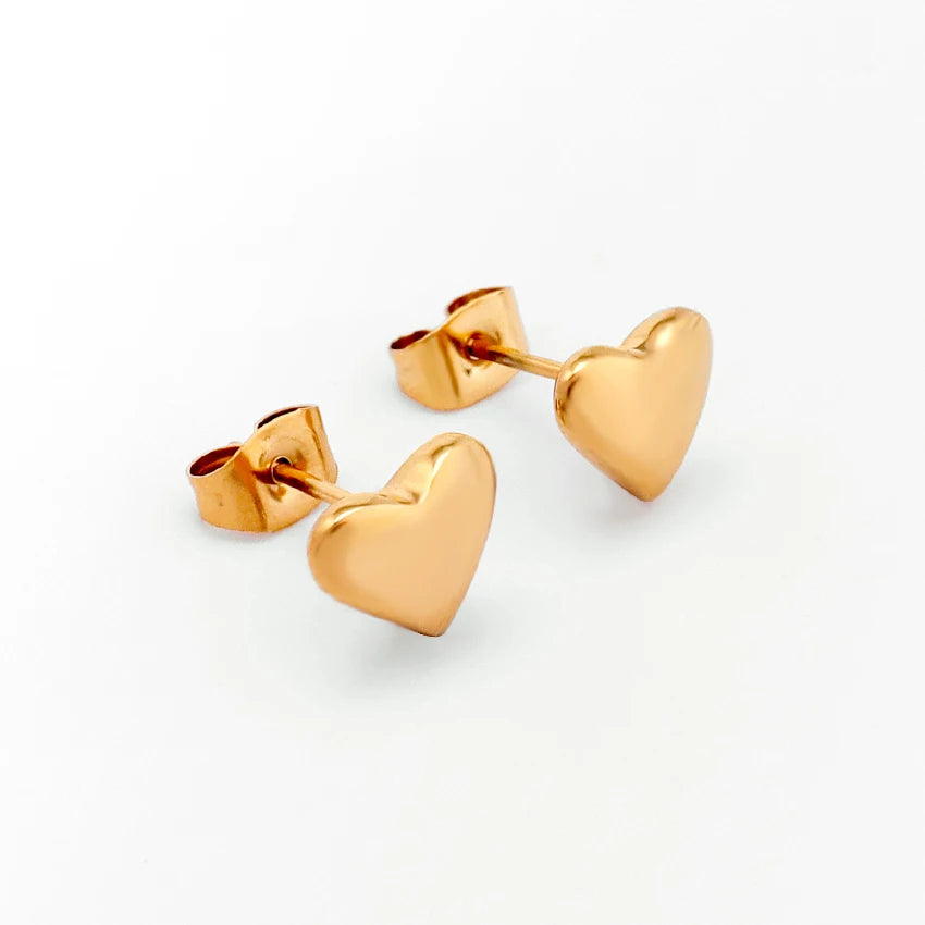 New Arrival Tiny Cute Heart Shape Earrings Stainless Steel Ladies Jewelry 18K Gold Hypoallergenic Small Love Heart Stud Earrings