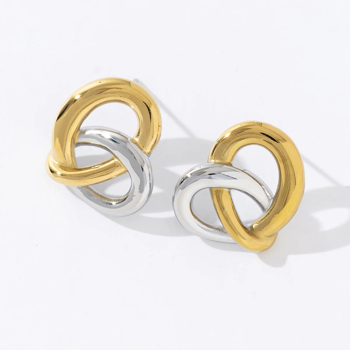 Trendy Jewelry 18K Gold Stainless Steel Polished Minimalist Twisted Love Heart Hoop Earrings for Women
