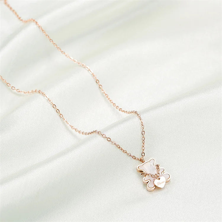 Wholesale Titanium Steel Rose Gold Chain Women No Fade Cute Simple White Shell Bear Necklace