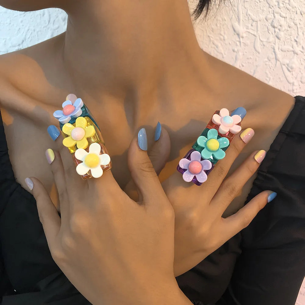 Simple Sweet Holiday Ring Resin Transparent Contrasting Geometric Jewelry Candy Color Flower Ring for Women Girls