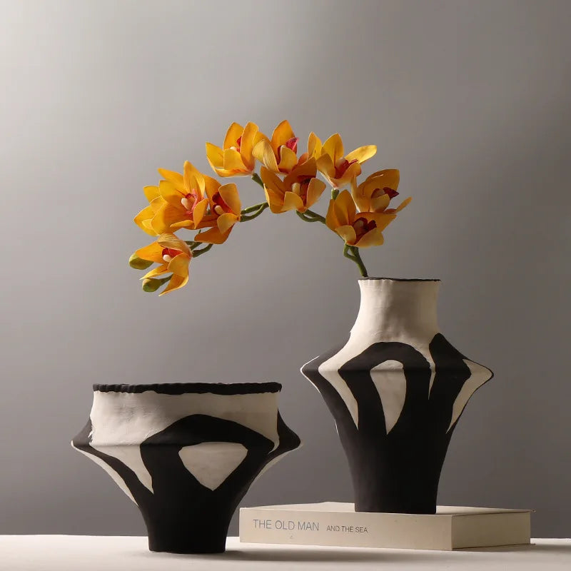 2025 European Black White Jar Modern Home Decor Crafts Retro Large Ceramic Vase