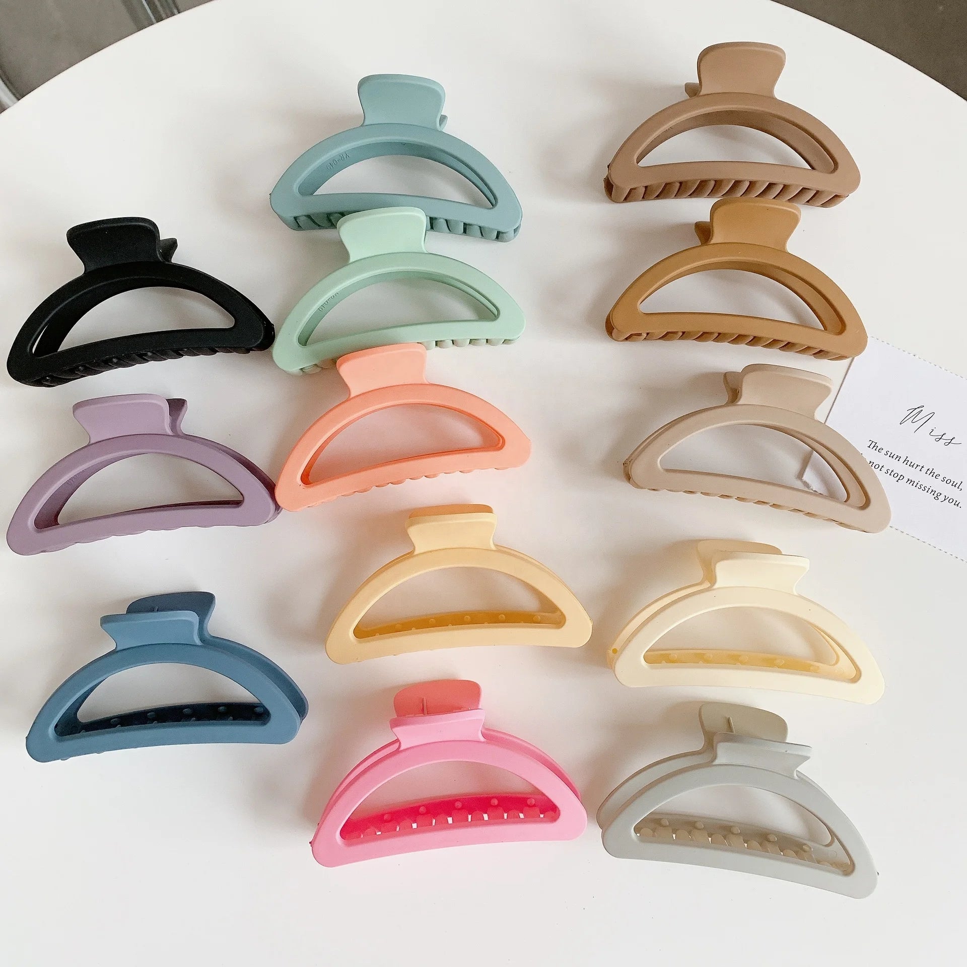 Wholesale 9 cm Matte Large Size Hair Clips Hair Claw Clip Accessories for Women