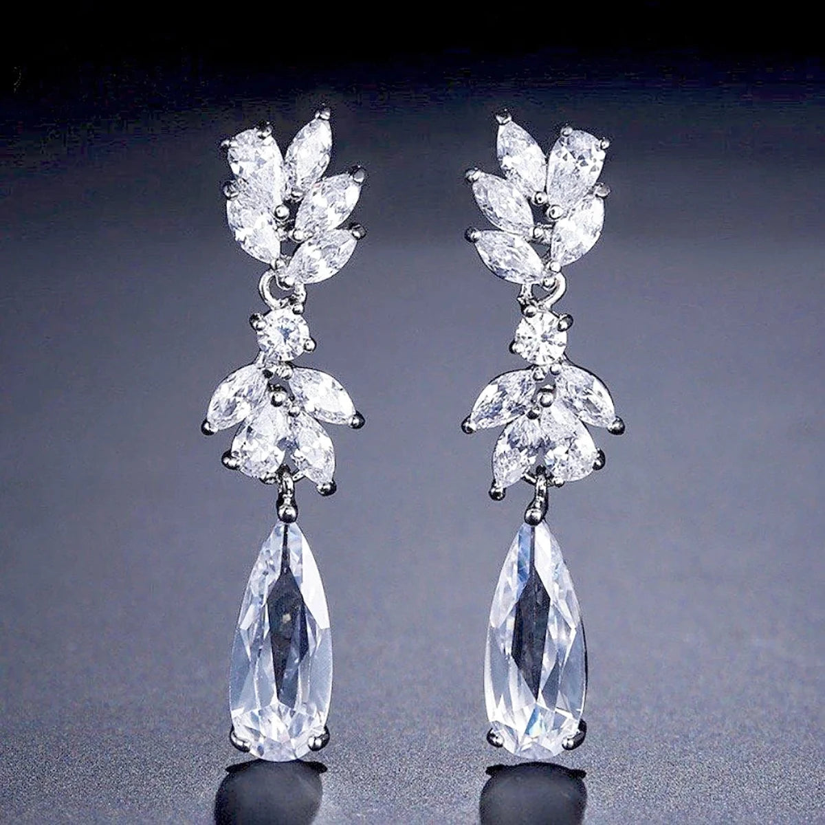 Huitan Trendy Delicate Leaves Design Water Drop Zircon Dangle Earring Bridal Wedding Silver Plated CZ Pendant Earrings for Women