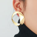 2025 New Arrival Fashion Jewelry New Irregular Pleated Geometric 18k Gold Stud Earrings Hollowed Out Circular Oval Earrings