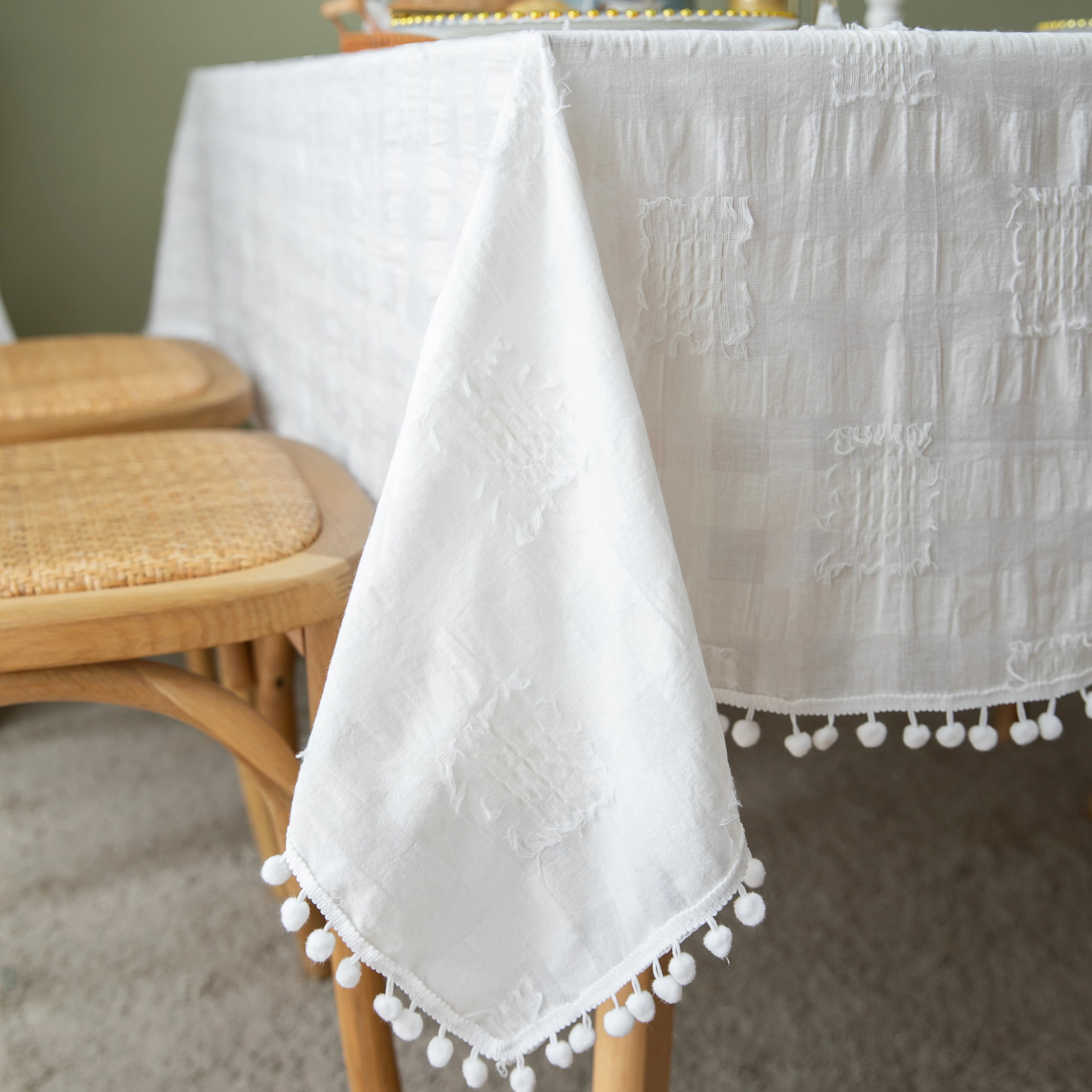 France Linen Table Cloth with Lace Cotton and Pompom Edge Rectangle Printed Decorative Tablecloth for Outdoor Parties Weddings