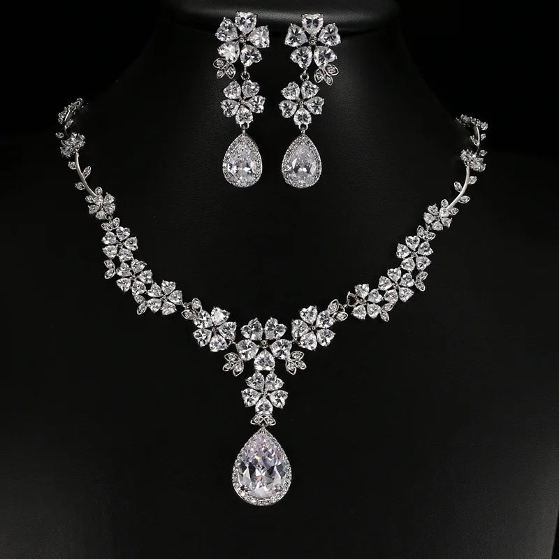 2022 Korean Fashion Simple Earring Necklace Zircon Jewelry Set Flower Zircon Bridal Jewelry Sets for Women Girls