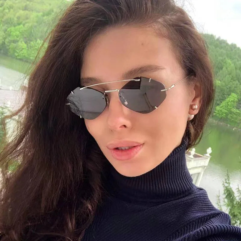 Luxury Wholesale Designer Summer Sunglasses Women Small Frame Metal Polygon Rimless Sunglasses