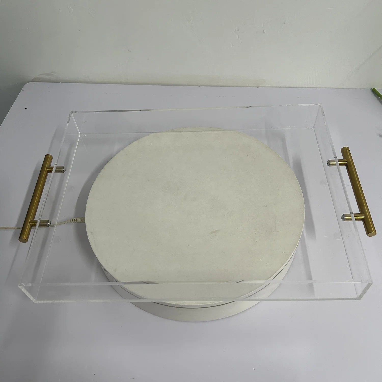 Eco-Friendly Clear Acrylic Serving Tray Silver Metal Handles for Organizing Coffee Tea Cosmetics Living Room Bathroom Bedroom