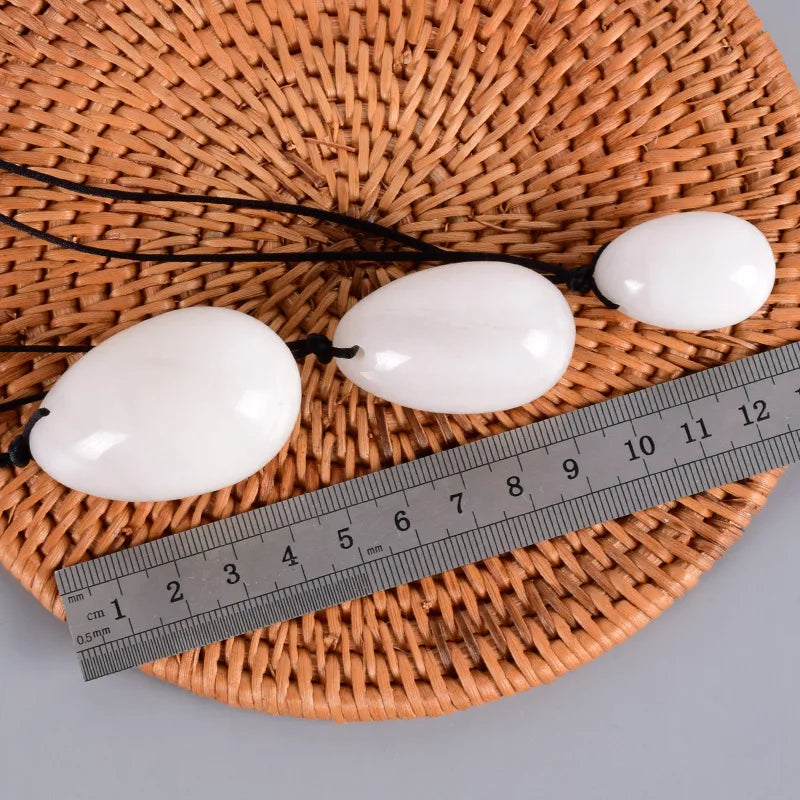 HY Wholesale Natural White Jade Crystal Eggs Nephrite Jade Yoni Eggs Set Crystal Quartz Eggs for Woman
