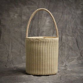 Emg6238 Retro Fashion Luxury Handbags for Women Genuine Leather Handmade Vintage Drawstring Woven Bucket Bag