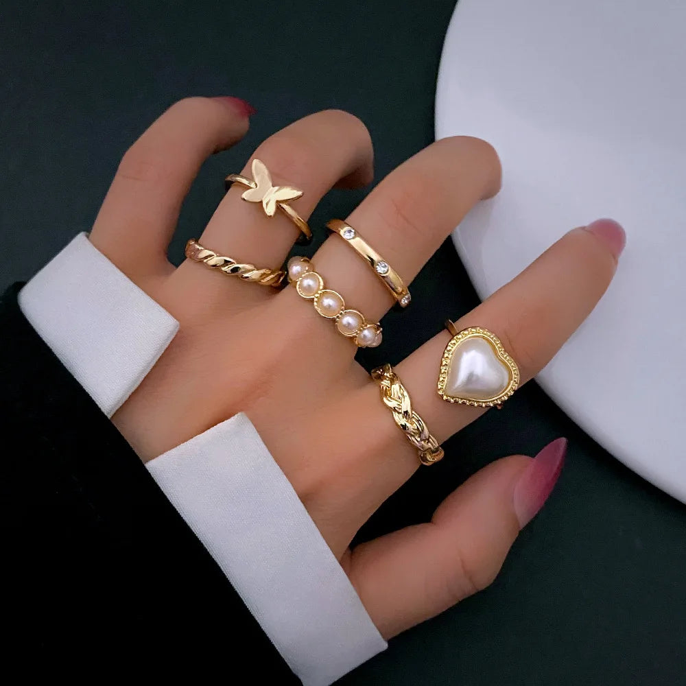 Europe and the United States New Retro Pearl Ring Creative Inlaid Pearl Peach Heart Joint Ladies Ring Set 5-piece Set