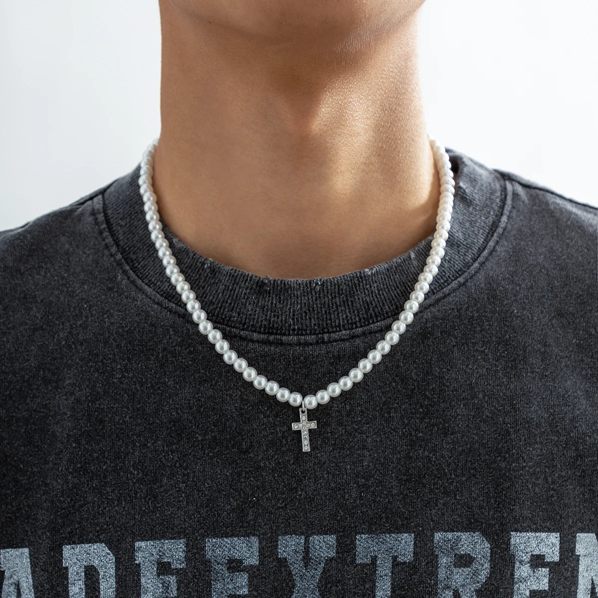 Trendy Imitated Pearl Beaded Cross Pendant Necklaces for Men Retro Male Street Wear Chokers Necklace Fashion Jewelry Accessories