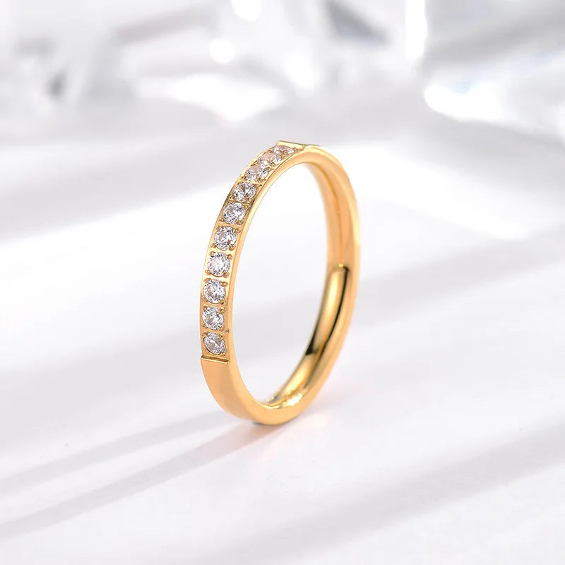 Tarnish Free 18k Gold Jewelry Stainless Steel Cubic Zirconia Couple Wedding Finger Ring Diamond Engagement Ring for Women YF2731