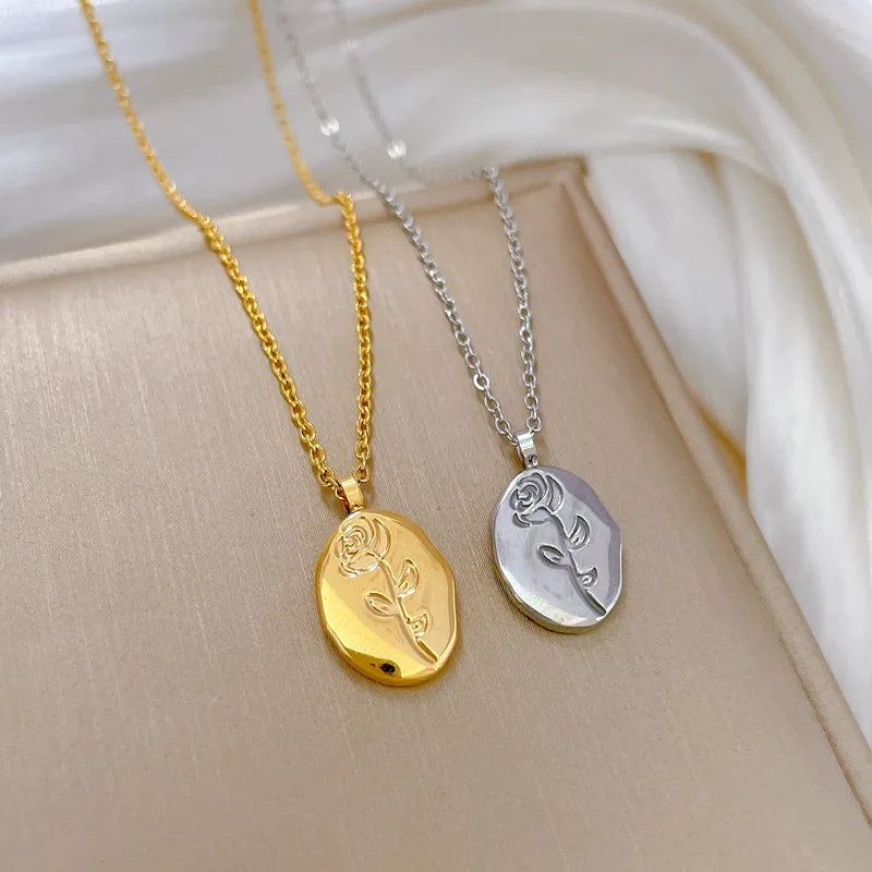 INS Women's Fashion Gold Plated Stainless Steel Chain Hammered Copper Rose Flower Pendant Necklace Diamond Main Stone for Gift