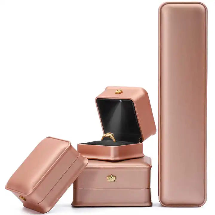 Wholesale Luxury Jewelry Packaging Box With Light Storage Box Pendant Necklace Bracelet Ring Earrings Led Jewelry Box or