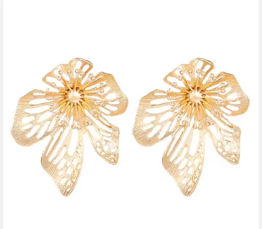 Wholesale New Design 3-Color Gold White Black Drop Earrings Big Hollow Flower Stylish Fashion Accessory