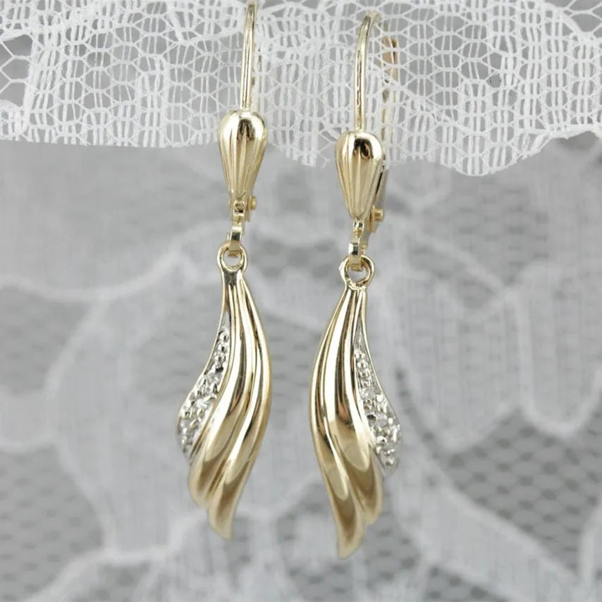 Huitan Glitter Girls Shiny Irregular Fish Tail Dangle Earrings Gold Zircon Macro Pave Beautiful Fashion Earrings Women