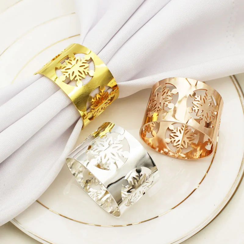 Hollow Christmas Snowflake Metal Napkin Ring Napkin Clench Is Used for Party Decoration in Family Hotel Restaurant
