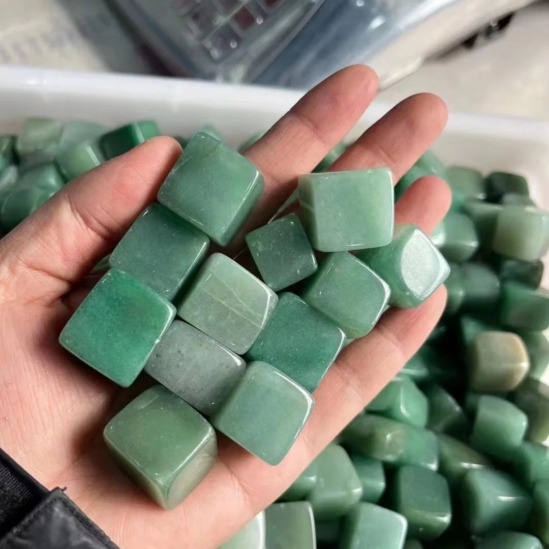 Natural Crystal Healing Stones Green Aventurine Cube Tumbled Stone