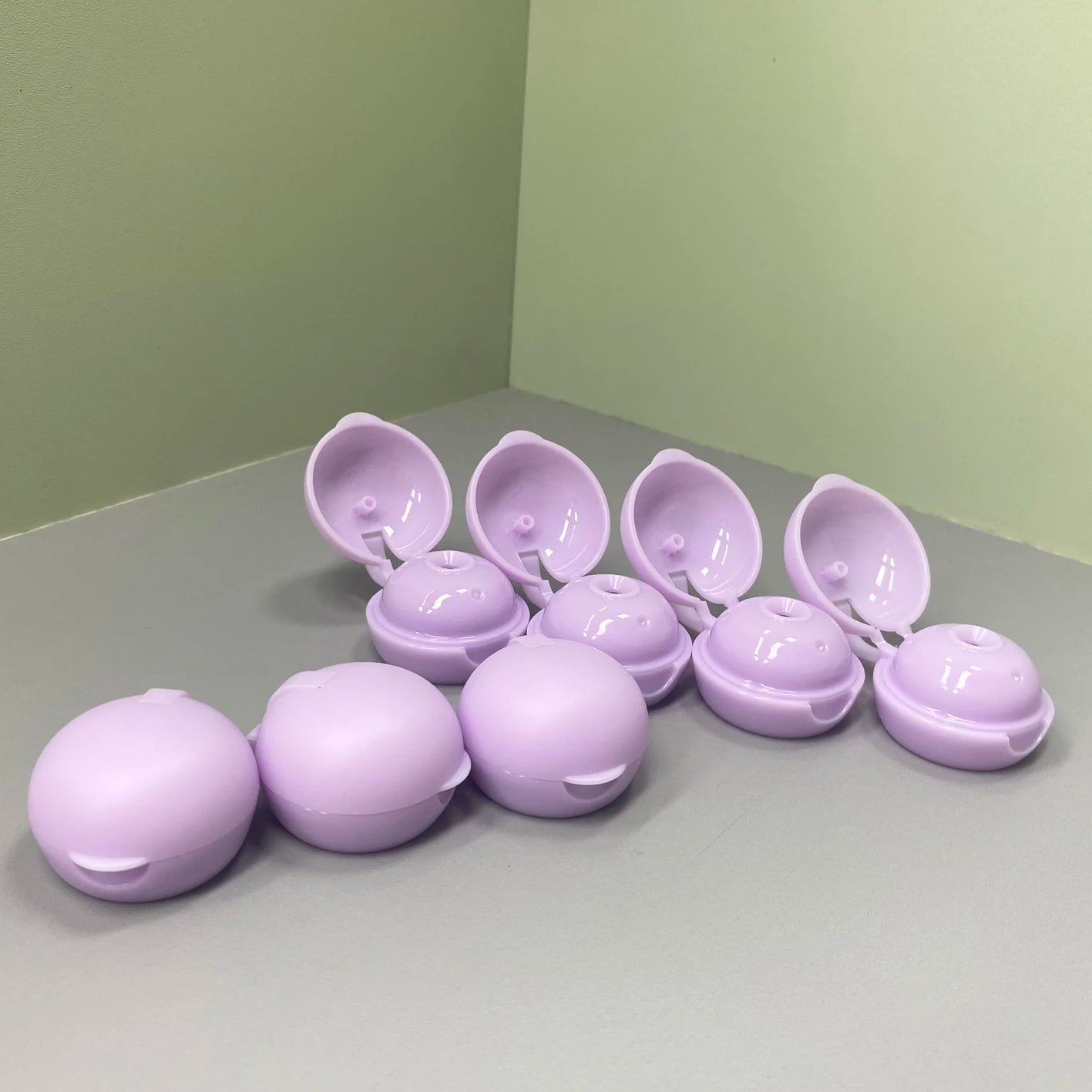 Wholesale Price Cosmetics Bottles Flip Cap 28mm Matte Surface Ball Shape Flip Cap Top
