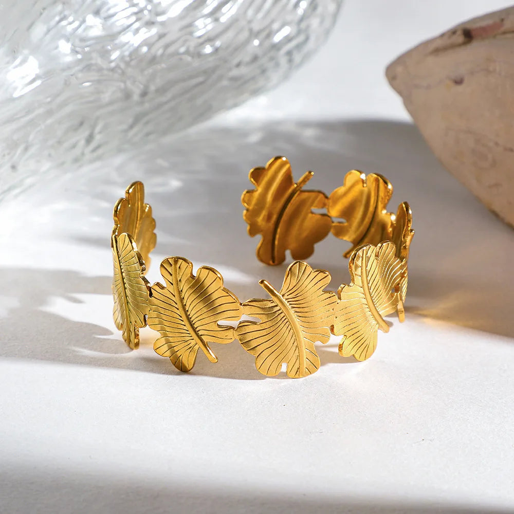 Hot Selling Women's Classic Gold Plated Opening Bracelet with Leaf and Creative Design Bangles Bracelet for Engagement Gifts