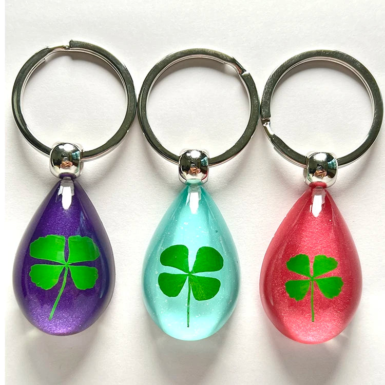 Ivy New Promotional Souvenir Gifts Handicrafts Acrylic Four Leaf Clover Muti Color  Resin Key Chain Charming Key Ring