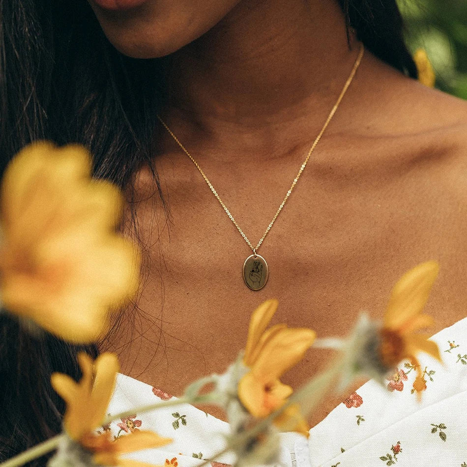 EManco Couple Necklace for Girls Square Pendant Fashion Gold Charms Stainless Steel for Women Gestures Necklace BFF Jewelry Gift