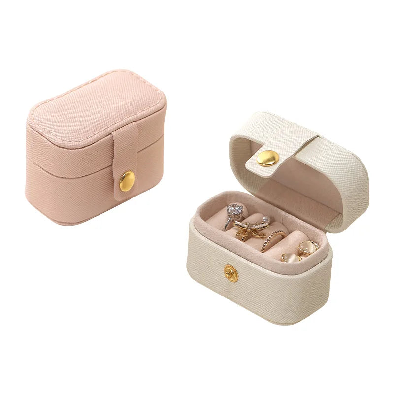 Wholesale Custom Logo Pu Leather Mini Small Jewelry Box Travel Bridesmaid Jewellery Ring Necklace Storage Organizer Gift Case