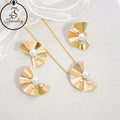 Hawaiian Jewelry Women's Gold Plated Stainless Steel Necklace Set Love Shaped Fashion Element for Weddings 18K Plating