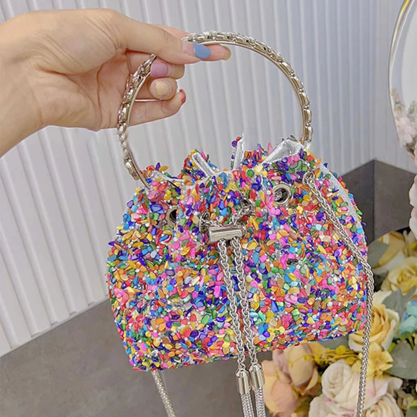 2025 Luxury Designer Ladies Purses Elegant Candy Bucket Clutch Bags Colorful Rhinestones Pearl Metal Handle PVC/PU for Weddings