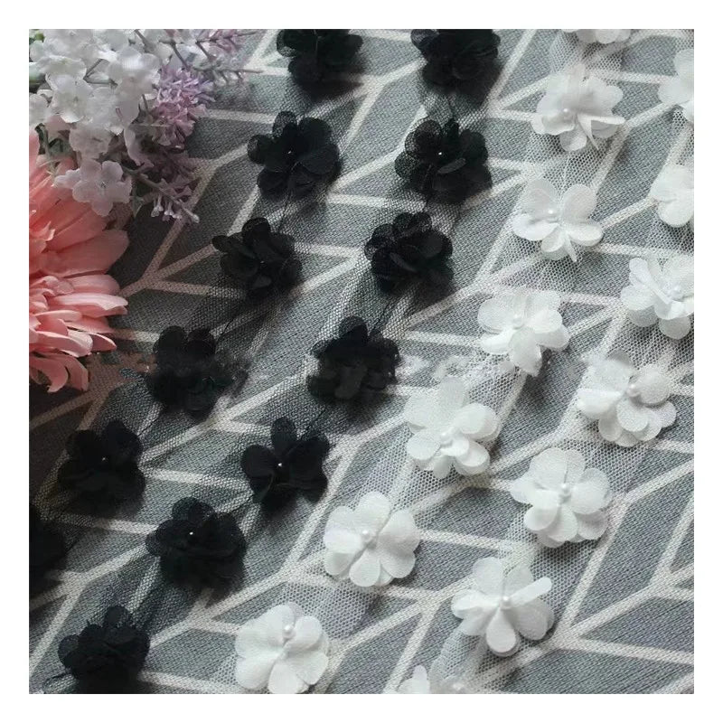 2.5cm Black and White Sewn Decoration 3D Flower With Pearl Lace for Dancedress Clothing Garment XF20 22 Flowers in One Yard
