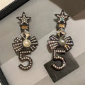 2024 New Light Luxury Retro Plating Black Number 5 Star Pearl With Zircon Brooch Jewelry Customized