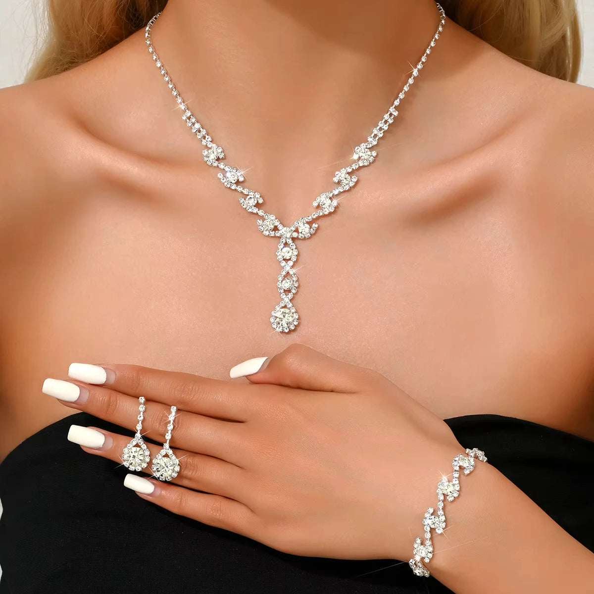 Wholesale Accessories: European & American Full Diamond Claw Chain Jewelry Set - Necklace Earrings Bracelet