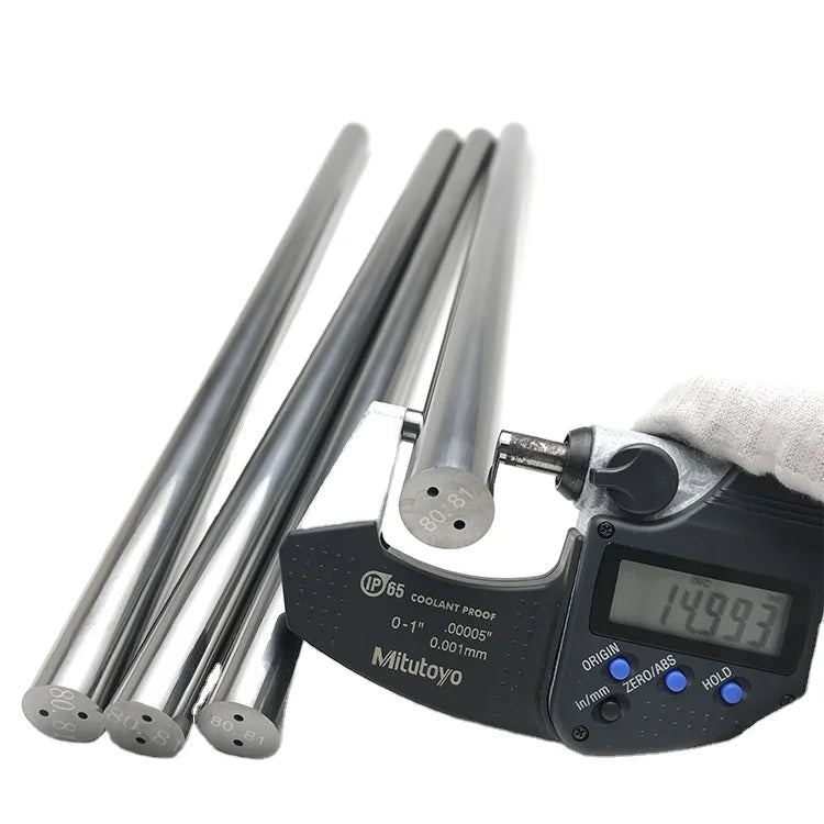 YL10.2 Polished Tungsten Carbide Alloy Bar/Solid Carbide Rods Double Coolant Holes Dia 15mm OEM 91.8HRA Hardness 0.7um Grain