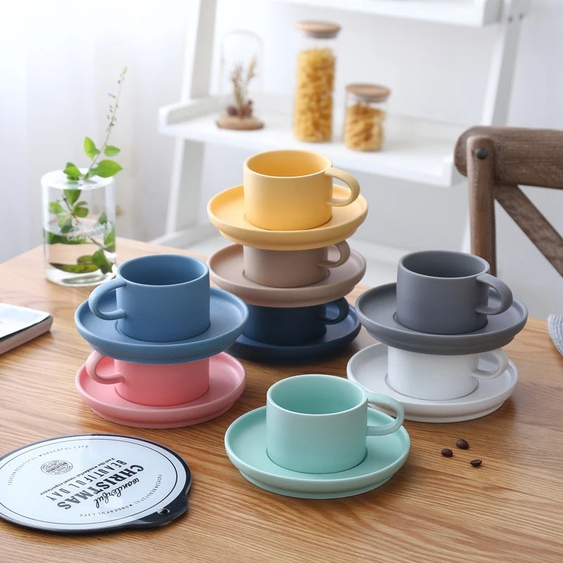 Madou Nordic Style Ceramic Coffee for Mugs 200ml Home and Travel Mug Sets with Lids and Golden Handle Wholesale Irregular Design