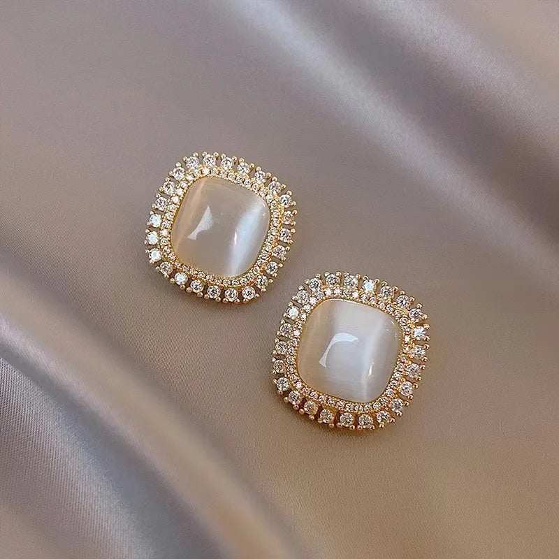 Classic Style Gold-Plated New Fashion Square Opal Jewelry Geometric Stud Earrings Bling Crystal Rhinestone for Women Made Alloy