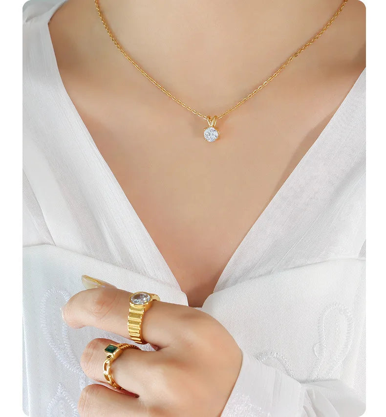 2023 Fashion New Stainless Steel 18K Gold Texture Light Luxury Inlaid Zircon Clavicle Necklace Spot Wholesale
