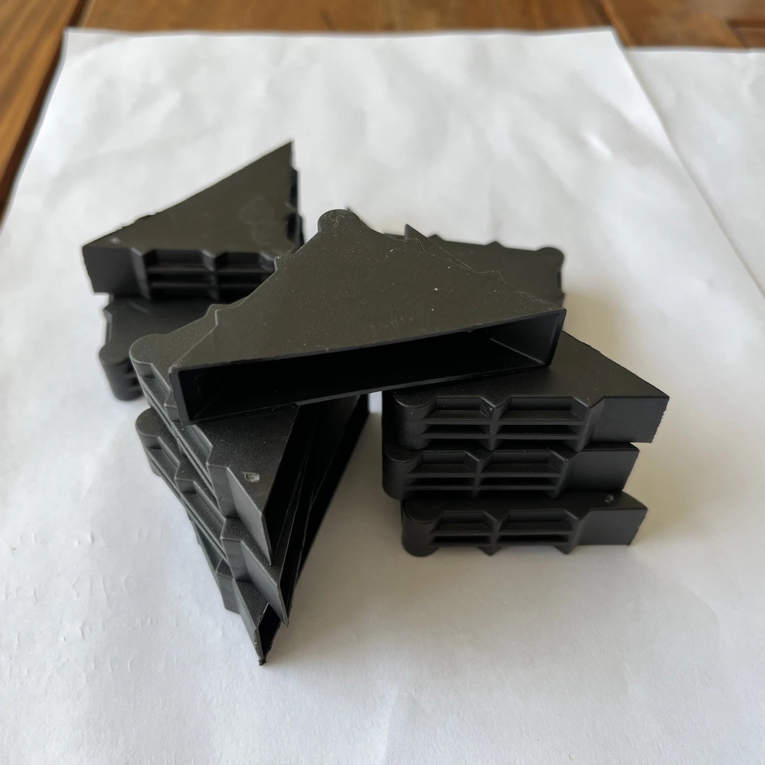 35*35*6MM Plastic Corner Spacers to Ptotect Glass Edges Separators Protectors for Industrial Glass