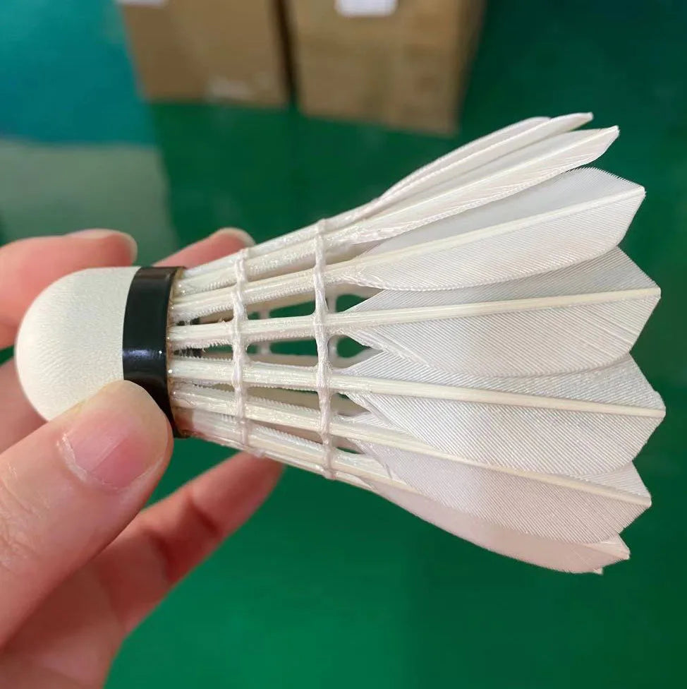 Lingmei Brand Model 90 Goose Feather Badminton Shuttlecock for Tournament