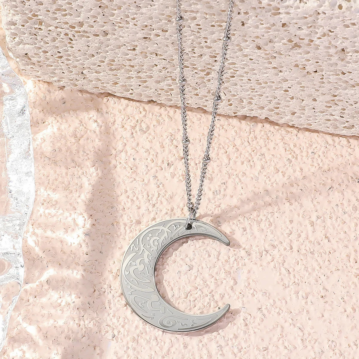 New Fashion Gold Allah Arabic Pendant Stylish Stainless Steel Moon Shape Islam Necklace for Women and Men