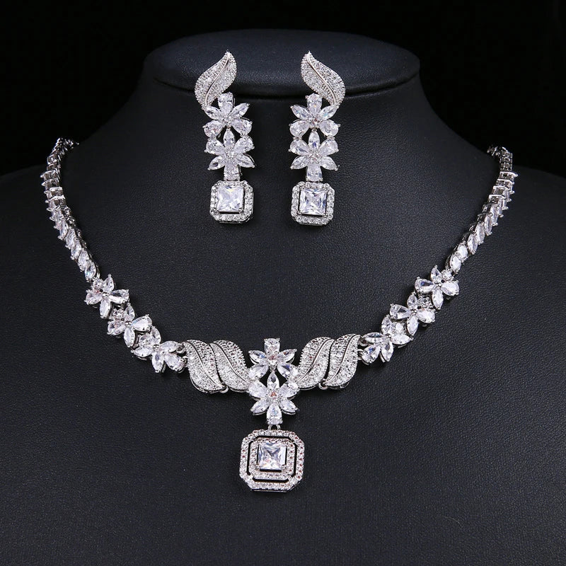 2022 New Temperament Crystal Wedding Jewelry Elegant Necklace Earrings Set White Bridal Zircon Jewelry Set for Women